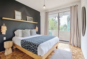 4 bedrooms, iron/ironing board, travel cot, WiFi - Tribal Bohemian Penthouse with balcony in Condesa (Ciudad de México)