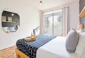 4 chambres, fer et planche à repasser, lit de bébé portatif, Wi-Fi