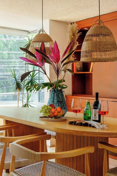 Classy Stay with Private Patio, Near the Parks