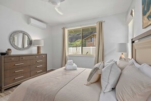 House (3 Bedrooms) | Interior - Pakele Oahu by Avantstay 5 Min to Makaha Beach (Waianae)