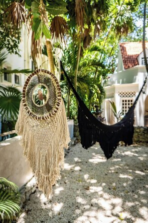 Property grounds - Stunning modern villa with pool & beach access (Playa del Carmen)