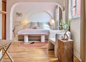 7 chambres, fer et planche à repasser, lit parapluie, Wi-Fi