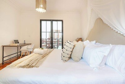 Beautiful house in Condesa with 2 terraces and 8bd