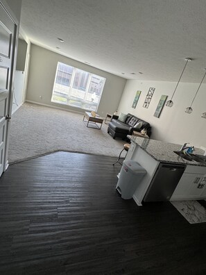 Interior - Coastal Escape of Omaha (Omaha)