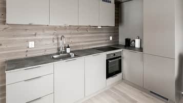 Réfrigérateur, four, plaque de cuisson, lave-vaisselle