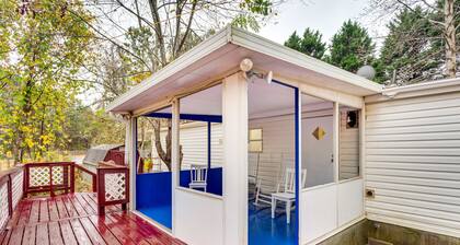 1 Mi to Lake Allatoona: Family Home on Farm!