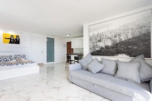 Fer et planche à repasser, Wi-Fi, literie fournie