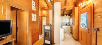 Chalet 'Orserose I Fus' con vistas a la montaña, terraza compartida y Wi-Fi