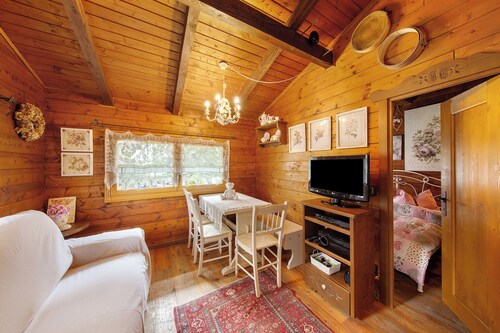 Chalet 'Orserose  Al Vant' with Mountain View, Shared Terrace and Wi-Fi