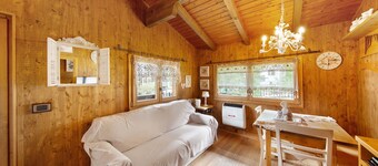 Chalet 'Orserose  I Ciodi' with Mountain View, Shared Terrace and Wi-Fi
