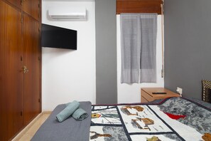 3 bedrooms, iron/ironing board, free WiFi, bed sheets - Apartment 'Playa Costa del Sol' with Wi-Fi and Air Conditioning (La cala del moral)