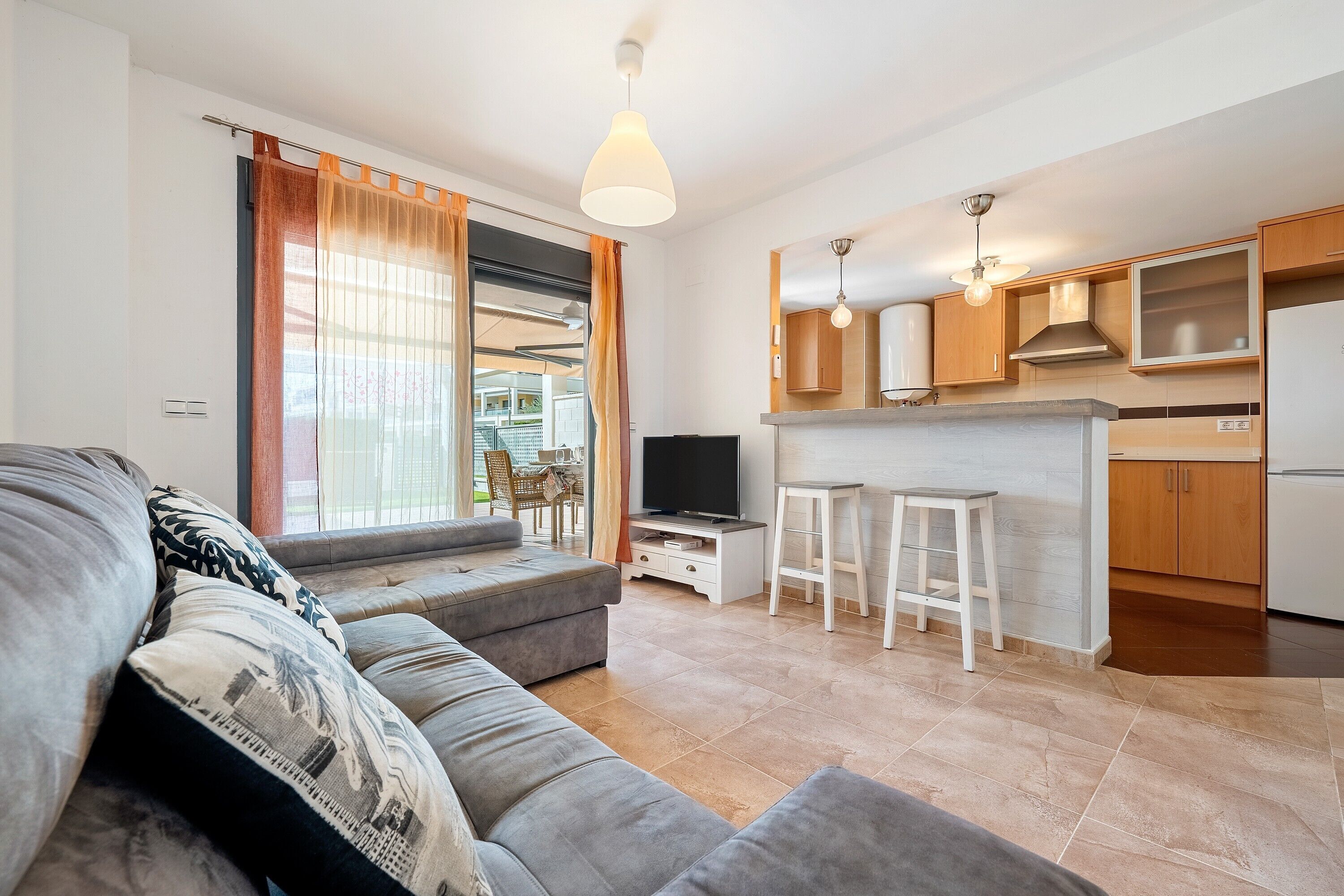 Televisión y consola de videojuegos 