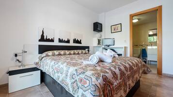 3 habitaciones, escritorio, wifi gratis y ropa de cama