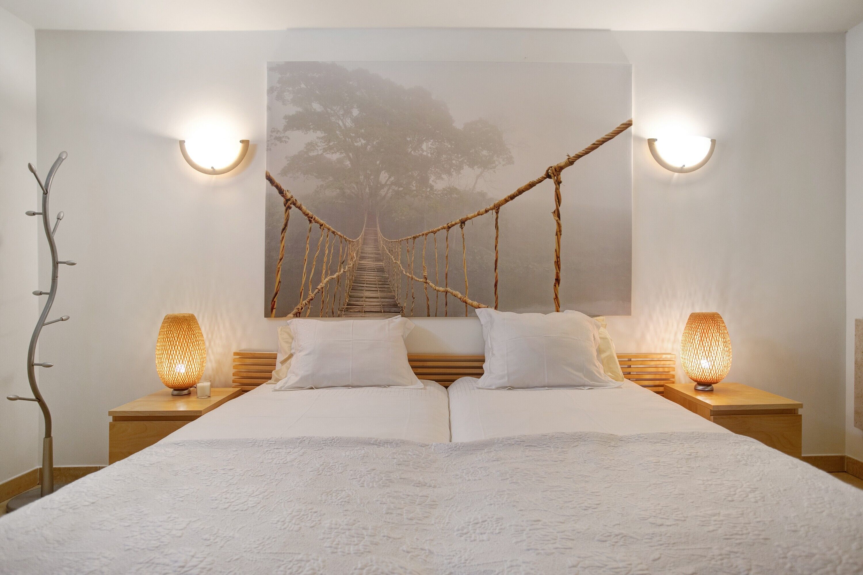 5 bedrooms, iron/ironing board, free WiFi, bed sheets