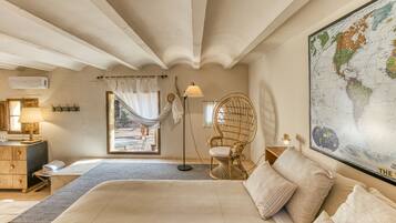 1 slaapkamer, een strijkplank/strijkijzer, gratis wifi, beddengoed