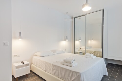 Appartement "Helios 1" avec vue sur la mer, Wi-Fi et climatisation
