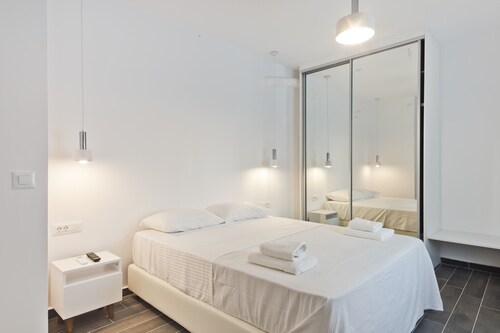 Apartment 'Helios  2' with Sea View, Wi-Fi and Air Conditioning