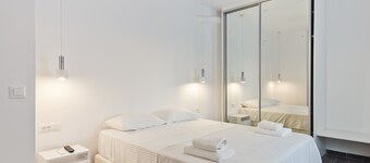 Apartment 'Helios  2' with Sea View, Wi-Fi and Air Conditioning