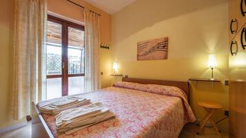 1 bedroom, free WiFi, bed sheets