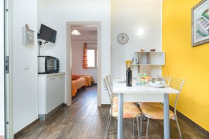 Dining - Holiday Home 'Holiday Vista Montagna' with Mountain View, Wi-Fi and Air Conditioning (cala gonone)