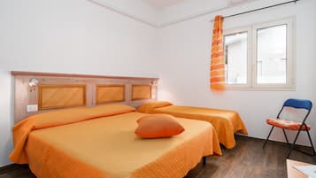 1 bedroom, iron/ironing board, free WiFi, bed sheets
