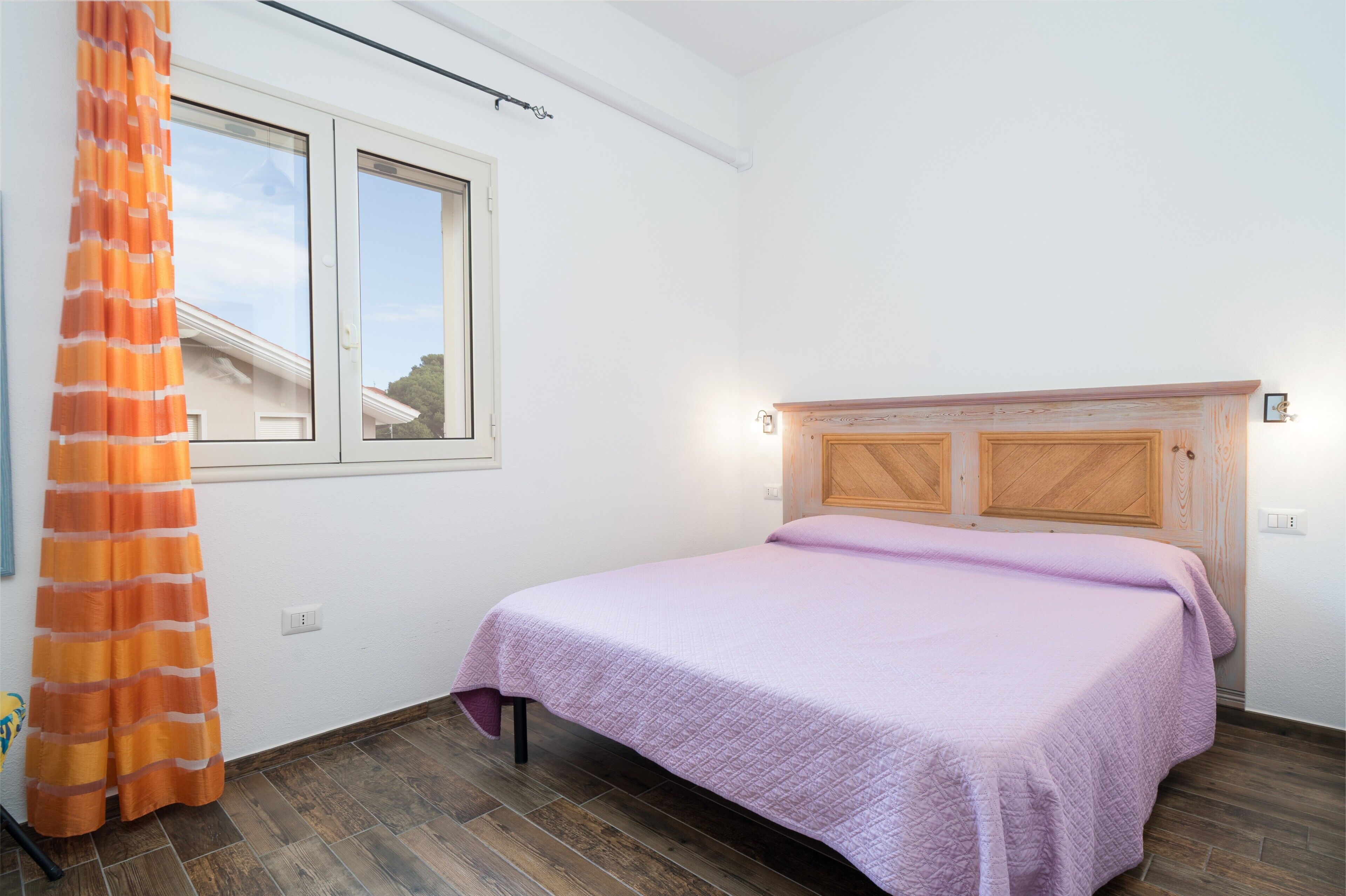 2 slaapkamers, een strijkplank/strijkijzer, gratis wifi, beddengoed