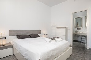 3 habitaciones, tabla de planchar con plancha y wifi gratis 