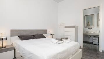 3 slaapkamers, een strijkplank/strijkijzer, gratis wifi, beddengoed