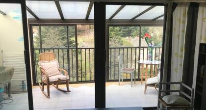Ferienwohnung 'Le Grenier D'annick' mit Bergblick, privater Terrasse und WLAN