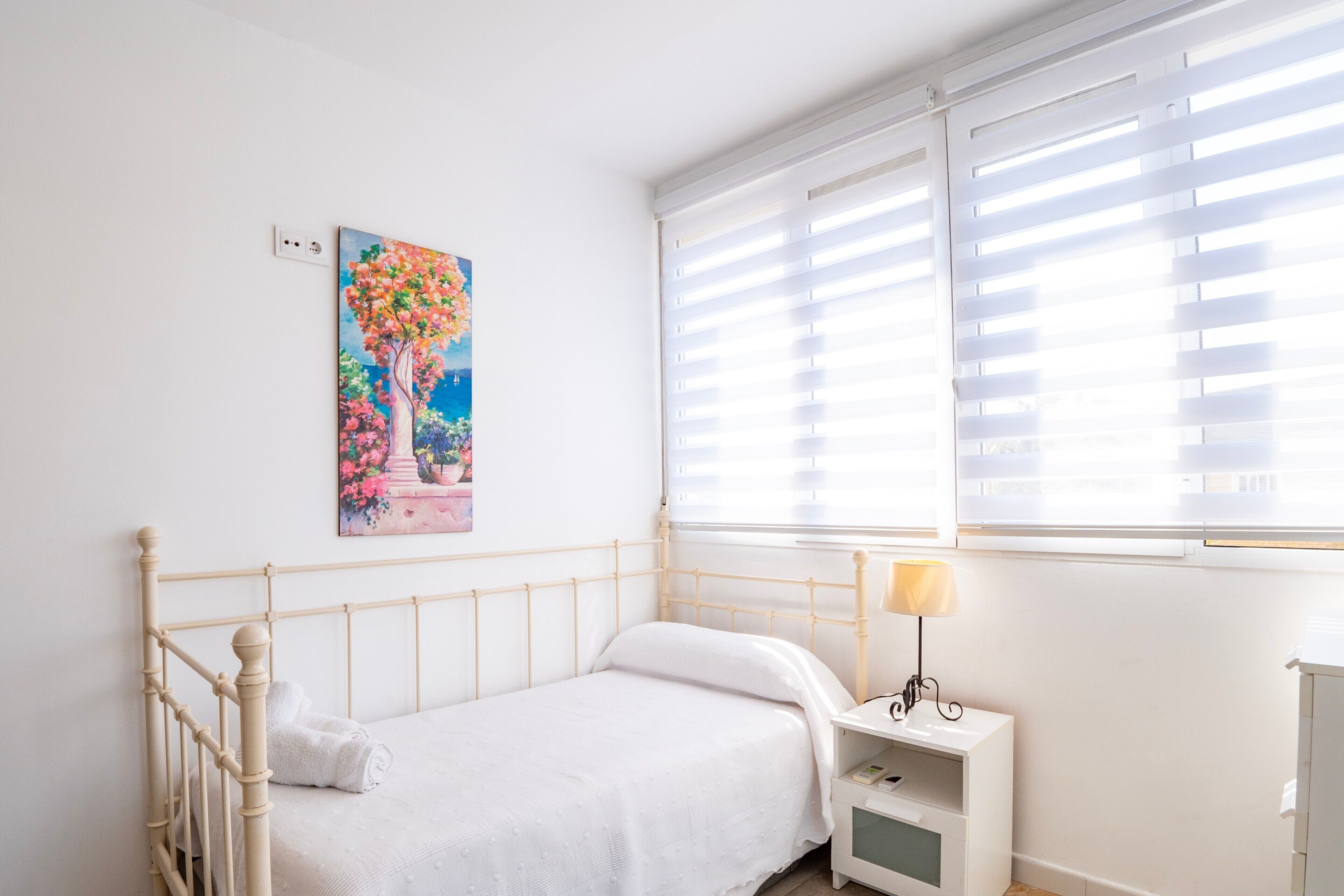 4 slaapkamers, een strijkplank/strijkijzer, gratis wifi, beddengoed