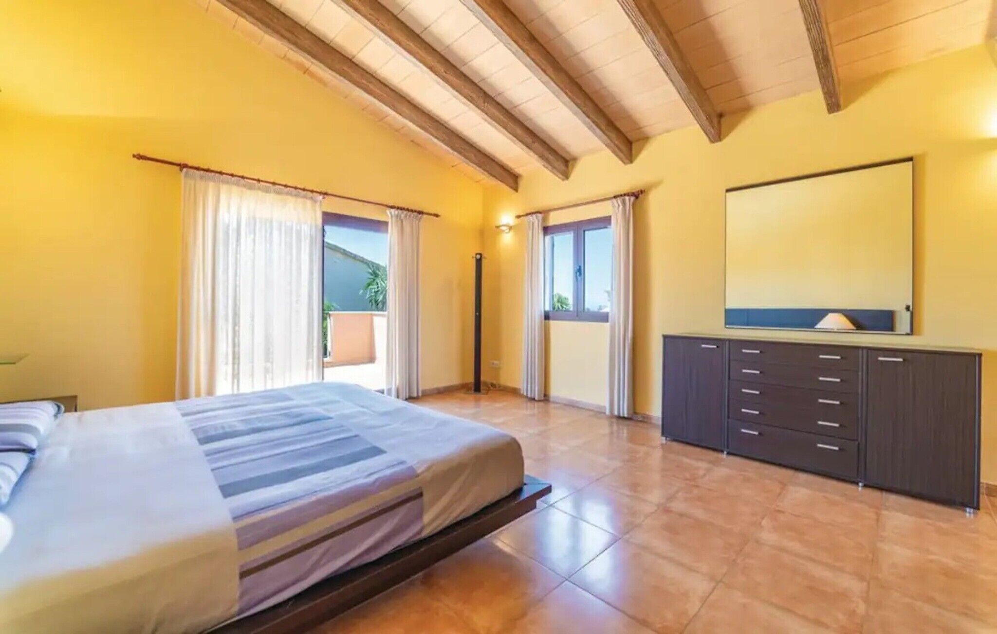 4 Schlafzimmer, Bügeleisen/Bügelbrett, kostenloses WLAN, Bettwäsche