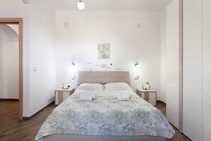 1 bedroom, iron/ironing board, free WiFi, bed sheets - Apartment 'Bella Veduta Luna' with Sea & Mountain View, Wi-Fi, Air Conditioning (Agerola)