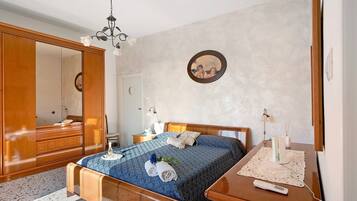 3 sovrum, strykjärn/strykbräda, gratis wi-fi och sängkläder