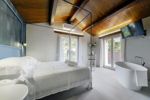 1 habitación, caja de seguridad en la habitación, escritorio y wifi 