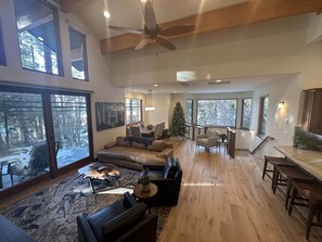 スマートテレビ、ステレオ