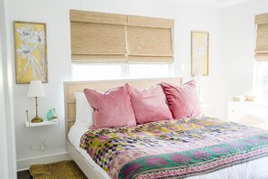 3 habitaciones, tabla de planchar con plancha, wifi y ropa de cama