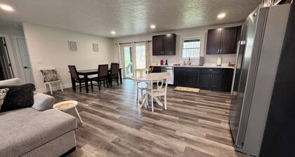 Close to everything-tucked away from the noise. A brand-new, blissful stay.