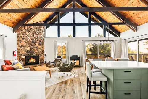 EV Charger, Dogs welcome at Sunset Ridge!