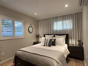 1 habitación, tabla de planchar con plancha, wifi y ropa de cama