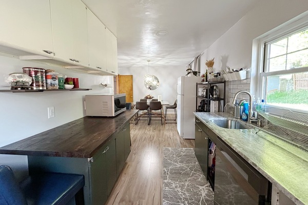 Frigorífic, microones, forn i placa de cuina