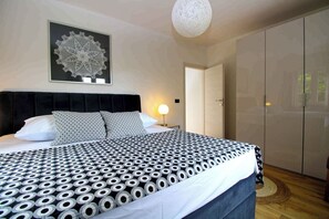2 bedrooms, WiFi - Holiday home with large terrace and barbecue (Rakalj)