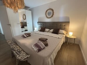 5 Schlafzimmer, Bügeleisen/Bügelbrett, Internetzugang, Bettwäsche