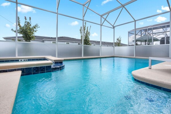 Beheizter Pool