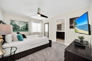 5 quartos, ferros/tábuas de passar roupa, Wi-Fi, roupa de cama