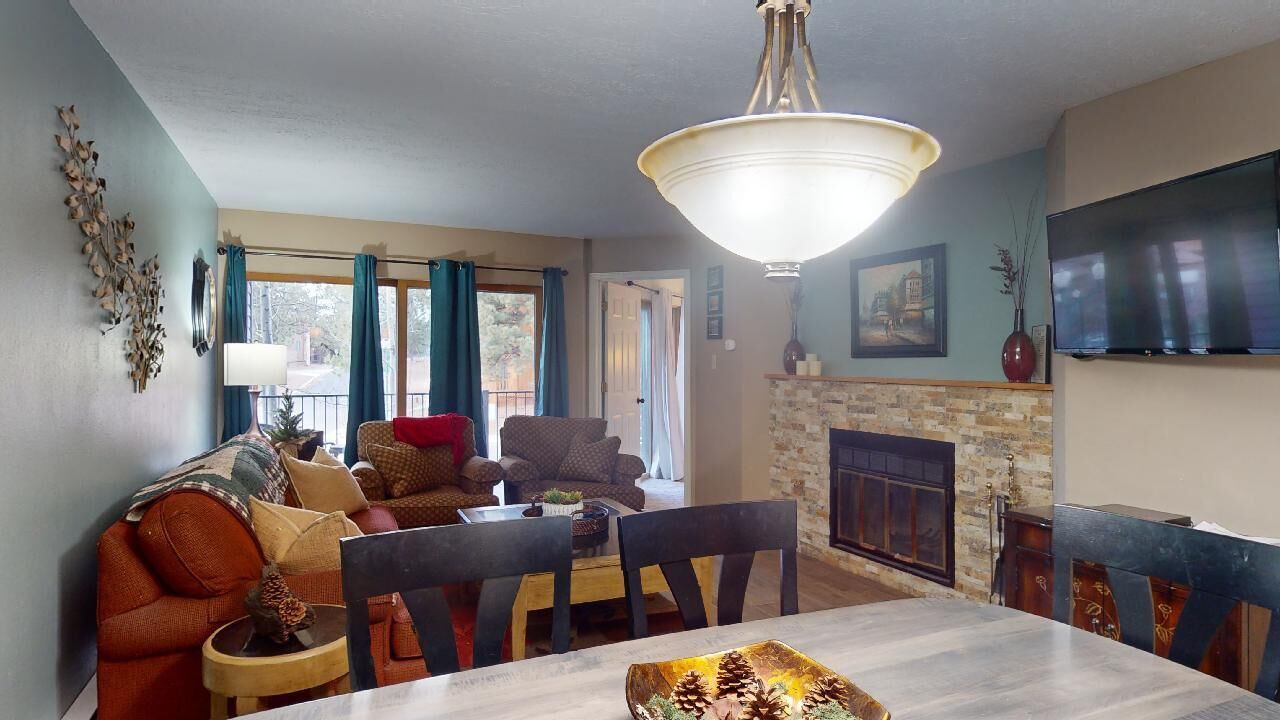 Close to Slopes | WiFi | Easy Access | Mountain Spirits 211