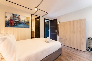 2 habitaciones, tabla de planchar con plancha, wifi y ropa de cama 