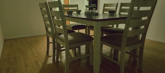 King bed Weatherford square