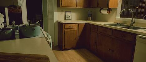 Refrigerador, microondas, horno y licuadora