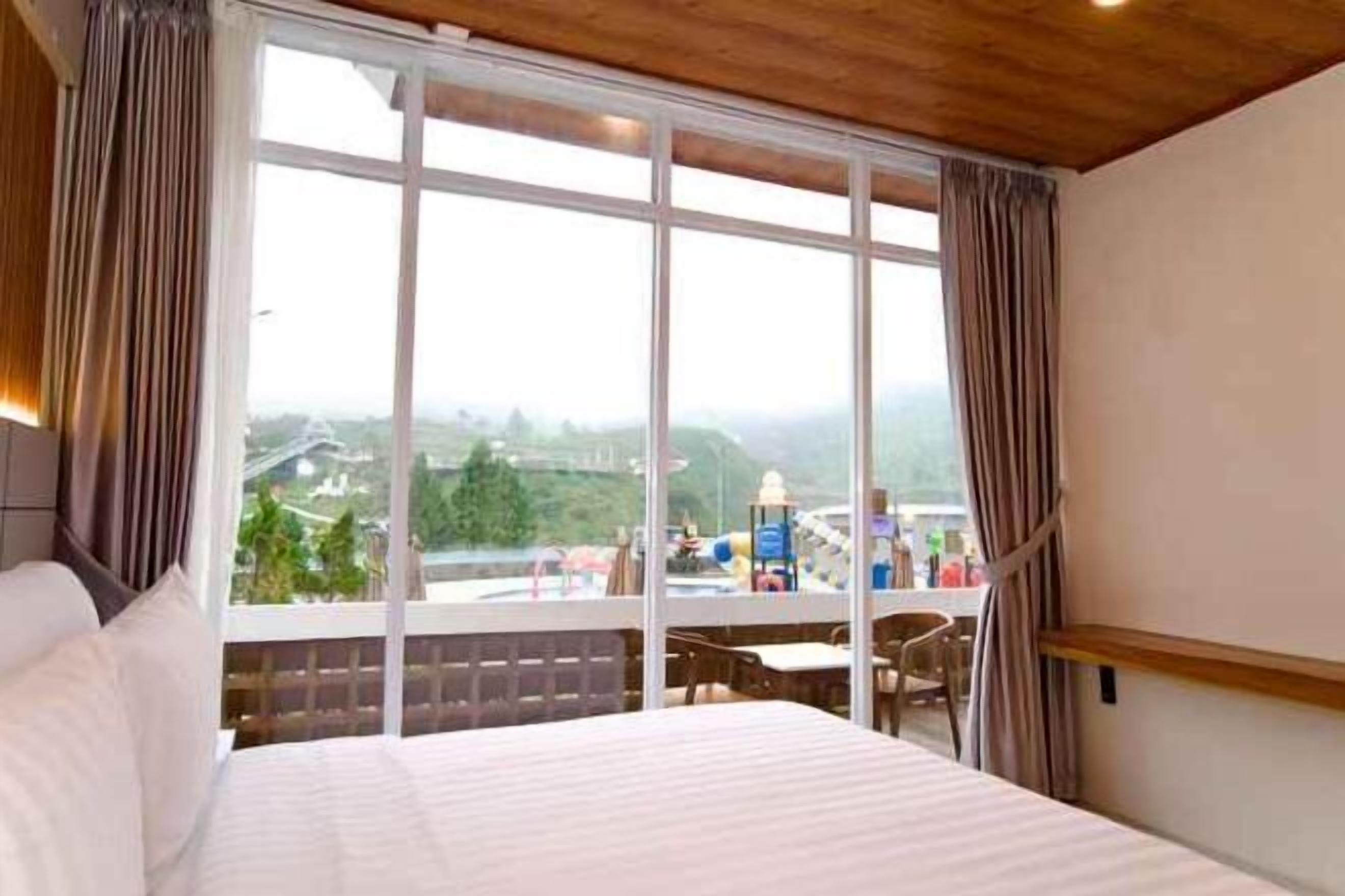 Een laptopwerkplek, gratis wifi, beddengoed