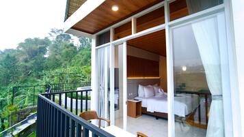 Villa, 1 Bedroom | Laptop workspace, free WiFi, bed sheets